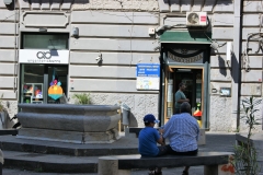 Piazza Carlo Troya e Fontana della Pietra del Pesce