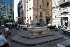 Piazza Carlo Troya e Fontana della Pietra del Pesce